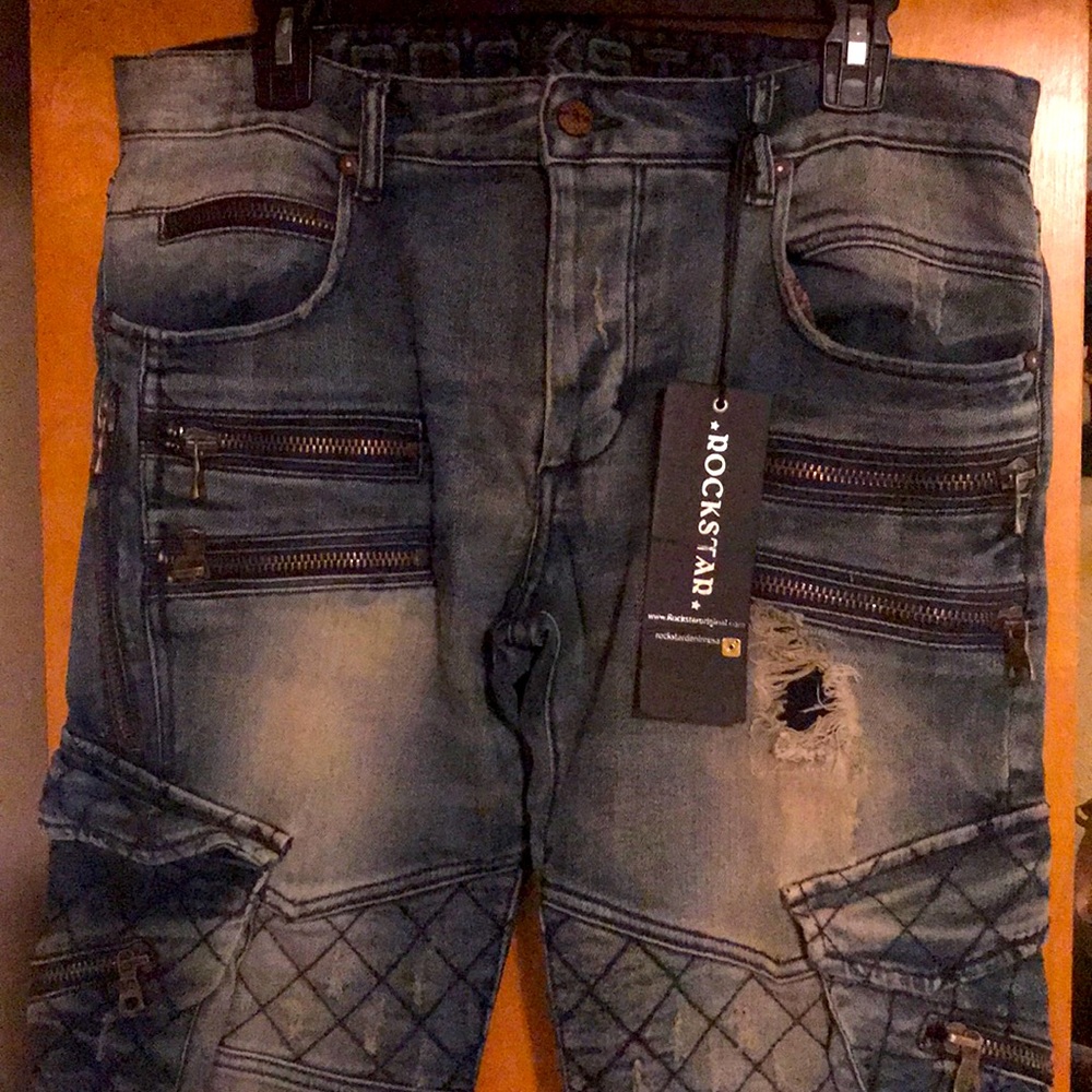 Rockstar jeans. NWT zippers, distressing, pockets
